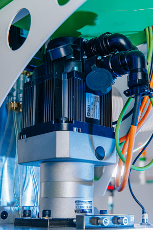 Фрезерно-гравировальный станок с ЧПУ WoodTec HA-2030 QP