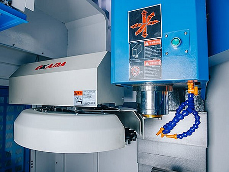 METALTEC TOPMILL 850S 4-Х ОСЕВОЙ ВЕРТИКАЛЬНЫЙ ОБРАБАТЫВАЮЩИЙ ЦЕНТР С ЧПУ
