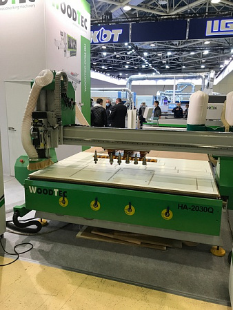 Фрезерно-гравировальный станок с ЧПУ WoodTec HA 2030 Q купить в Новосибирске - rodan.ru